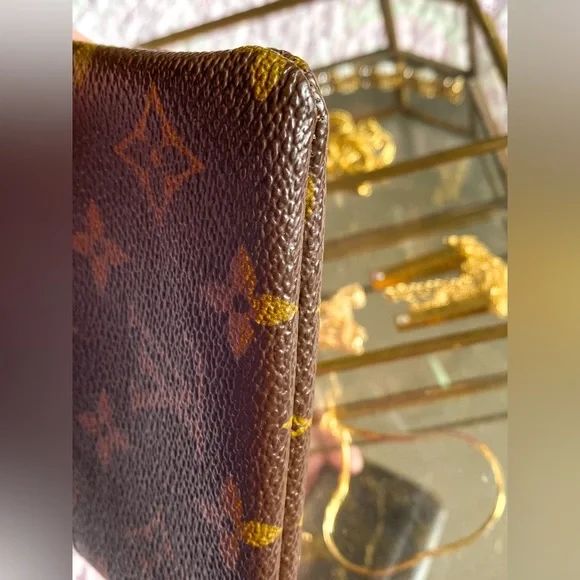 Louis Vuitton Key Pochette Cles Wallet 🤎